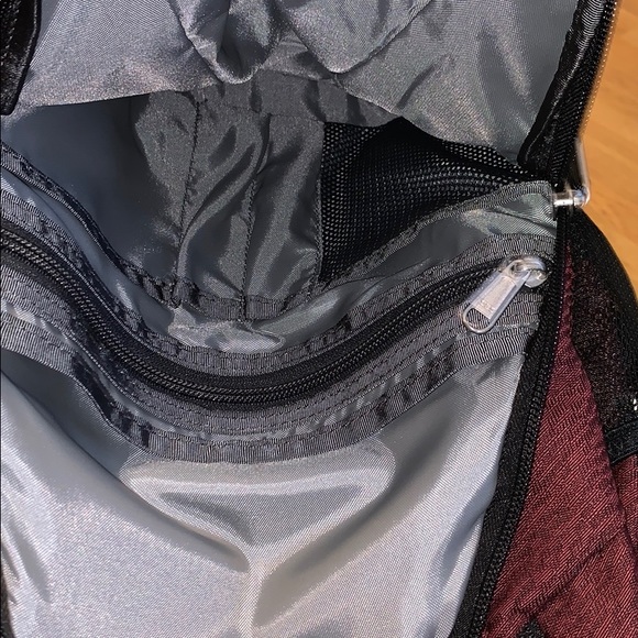 NWT The North Face Pivoter Backpack, Red - Picture 10 of 12